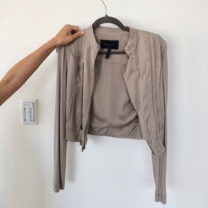 BCBG crop jacket (xs)